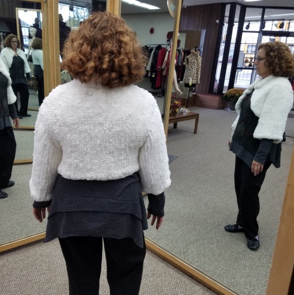 SOLD White rex rabbit fur bridal bolero/shrug - Picture 7 of 7